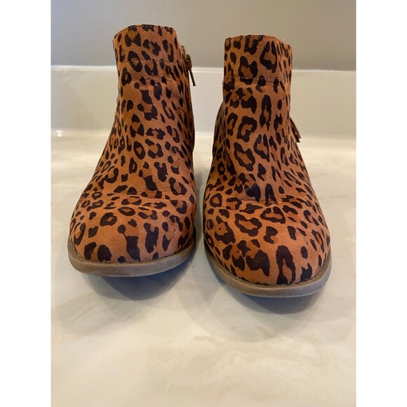 Arizona Booties Faux Cheetah Boots Print Memory Foam Women’s Size 9 Western - Picture 12 of 12